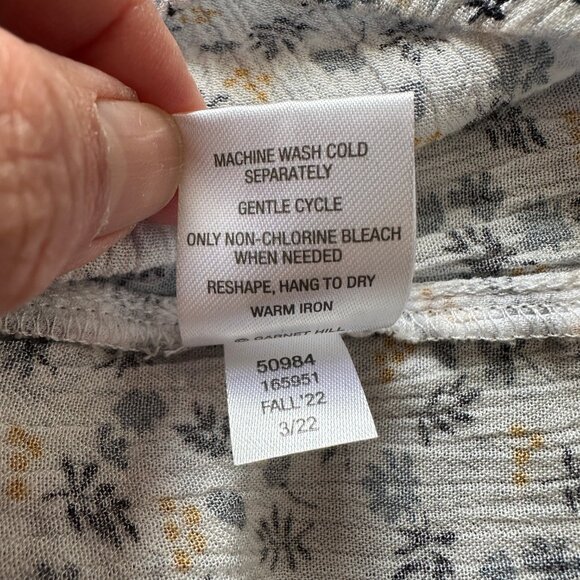 Garnet Hill Women's Easy Crêpe Button-Up Floral and Leaf Print Blouse Size XL - Picture 9 of 9